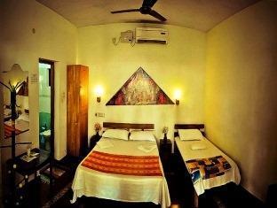 Woodhouse Beach Resort Варкала Экстерьер фото